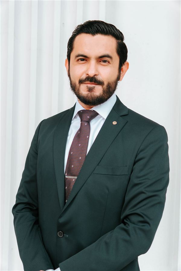 Mtro. Eleazar Rivera Mata