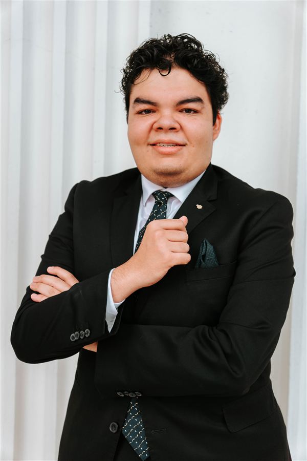Lic. Pedro Garza Zúñiga