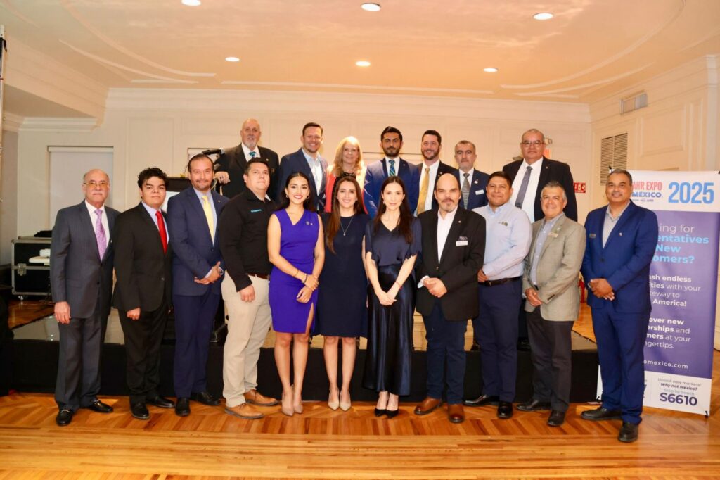 Expresidentes en el 25 aniversario de ASHRAE Monterrey